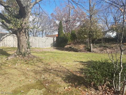1320 Dunkeith Dr NW, Canton, OH 44708 photo 5