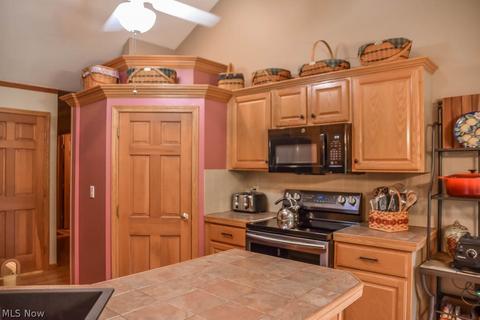 8564 Gentry St NW, Massillon, OH 44646 photo 5