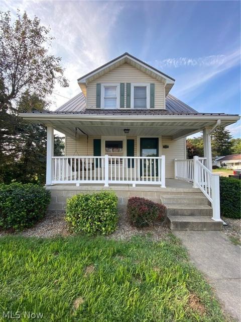 131 E Slingluff Ave, Dover, OH 44622 photo 1