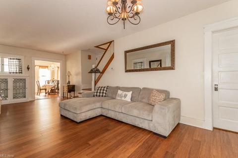 7224 Jackson St, Mentor, OH 44060 photo 3
