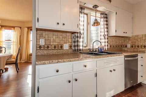 7224 Jackson St, Mentor, OH 44060 photo 9
