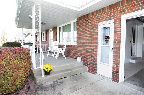 426 Como St, Struthers, OH 44471 photo 6