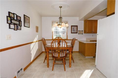 426 Como St, Struthers, OH 44471 photo 18