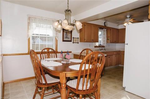 426 Como St, Struthers, OH 44471 photo 17