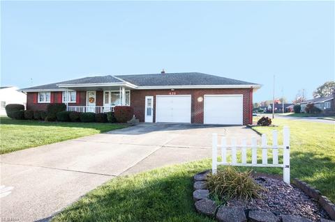 426 Como St, Struthers, OH 44471 photo 3
