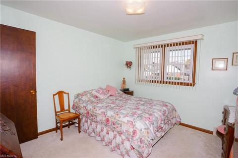 426 Como St, Struthers, OH 44471 photo 16
