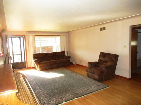 753 Poland Ave, Struthers, OH 44471 photo 17
