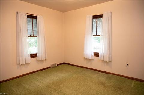 1055 Avon St, Akron, OH 44310 photo 10