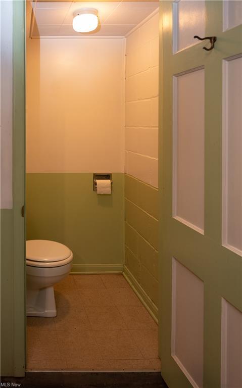1055 Avon St, Akron, OH 44310 photo 20