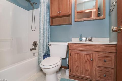 105 Pike Ct, Lagrange, OH 44050 photo 24