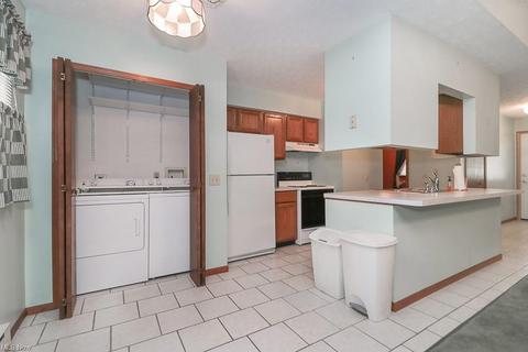 105 Pike Ct, Lagrange, OH 44050 photo 16