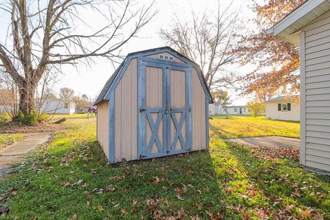 105 Pike Ct, Lagrange, OH 44050 photo 5