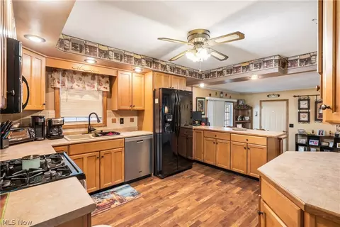 318 Mohawk Ave NW, Canton, OH 44708 photo 11