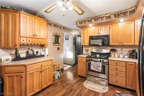 318 Mohawk Ave NW, Canton, OH 44708 photo 10