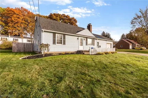 318 Mohawk Ave NW, Canton, OH 44708 photo 2