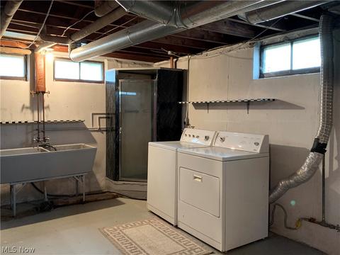425 E 274th St, Euclid, OH 44132 photo 16