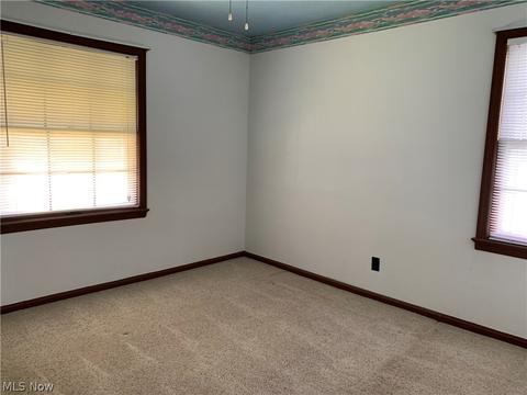 425 E 274th St, Euclid, OH 44132 photo 8