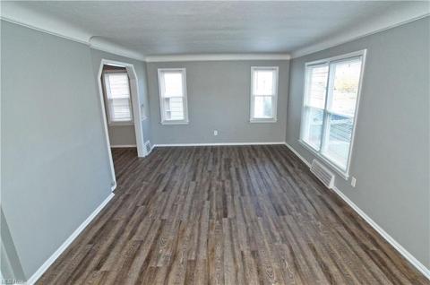 360 E 215 St, Euclid, OH 44123 photo 6