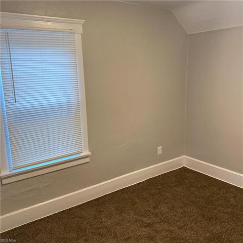 238 Olive St, Elyria, OH 44035 photo 9