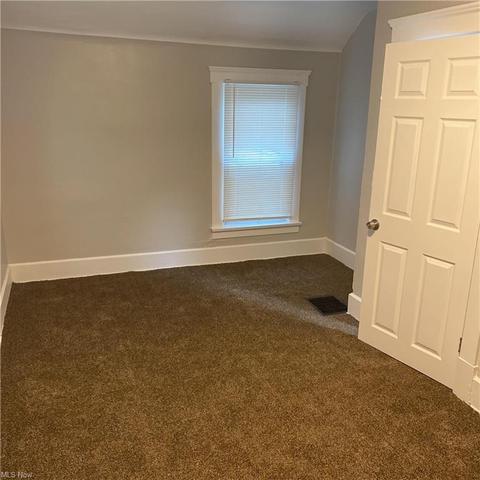 238 Olive St, Elyria, OH 44035 photo 12