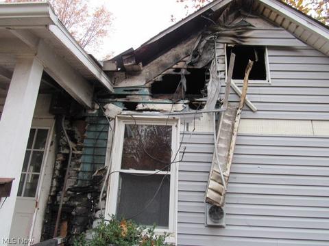 22 Bronson St, Berea, OH 44017 photo 6