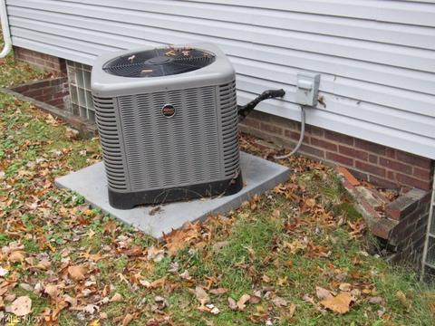 22 Bronson St, Berea, OH 44017 photo 34