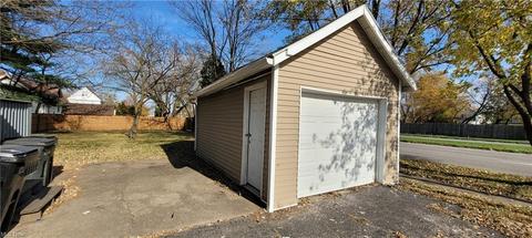 203 Bath St, Elyria, OH 44035 photo 15