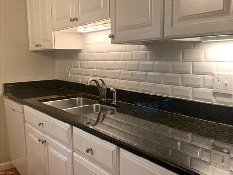 6438 Bryson Dr, Mentor, OH 44060 photo 3