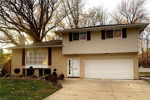 6438 Bryson Dr, Mentor, OH 44060 photo 1