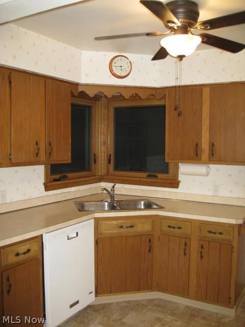 7922 Thornton Dr, Parma, OH 44129 photo 3