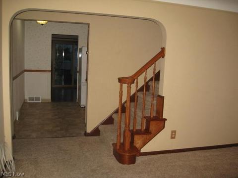 7922 Thornton Dr, Parma, OH 44129 photo 10