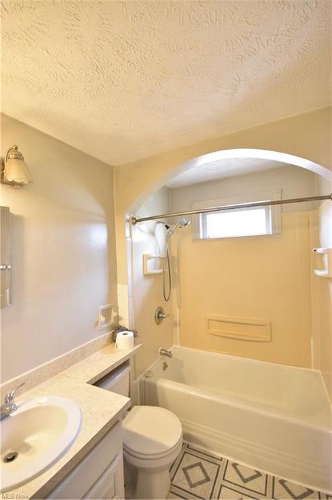 1531 E 298th St, Wickliffe, OH 44092 photo 22