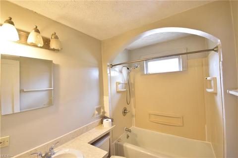 1531 E 298th St, Wickliffe, OH 44092 photo 21