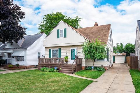 6211 Gerald Ave, Parma, OH 44129 photo 2