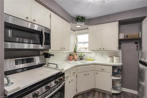6211 Gerald Ave, Parma, OH 44129 photo 5