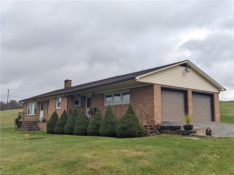 604 N Ray, Baltic, OH 43804 photo 2