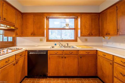 1738 Dunkeith Dr NW, Canton, OH 44708 photo 13