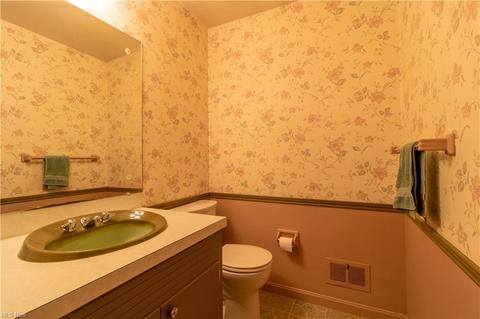 1738 Dunkeith Dr NW, Canton, OH 44708 photo 25