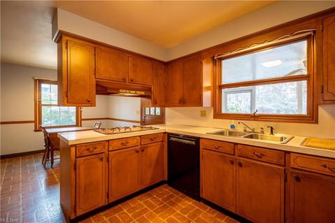 1738 Dunkeith Dr NW, Canton, OH 44708 photo 12