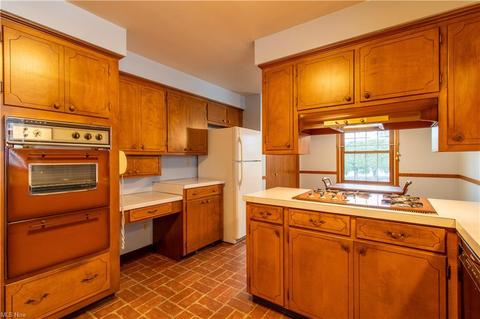 1738 Dunkeith Dr NW, Canton, OH 44708 photo 9