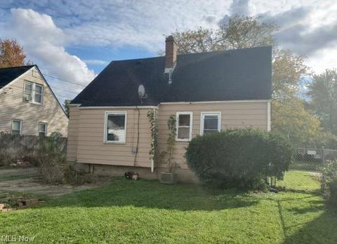 2337 E 35th St, Lorain, OH 44055 photo 2