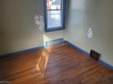 2337 E 35th St, Lorain, OH 44055 photo 5