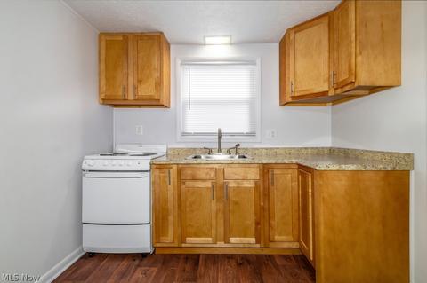 516 Wallace Ave SE, Canton, OH 44707 photo 6