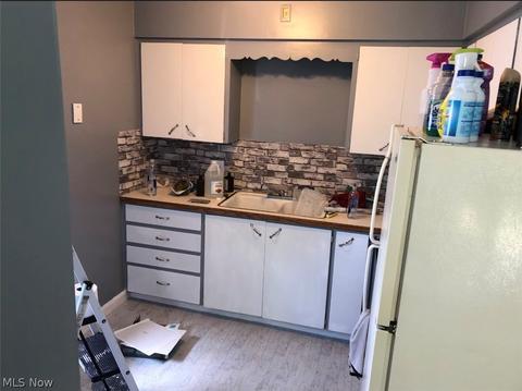702 Bettes Ave, Akron, OH 44310 photo 6