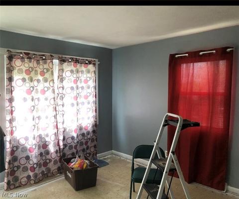 702 Bettes Ave, Akron, OH 44310 photo 4