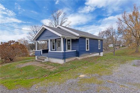 547 Pyramus Rd, Chester, WV 26034 photo 3