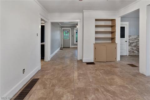 547 Pyramus Rd, Chester, WV 26034 photo 7