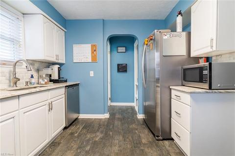 4906 Pershing Ave, Parma, OH 44134 photo 5