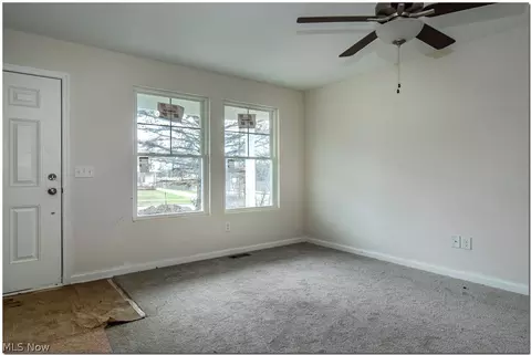 6000 Dunham Rd, Maple Heights, OH 44137 photo 2
