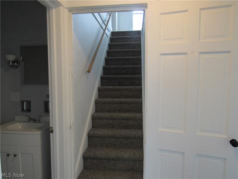 704 Thayer Ave, Ashtabula, OH 44004 photo 12